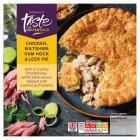 Sainsbury's Chicken, Wiltshire Ham Hock & Leek Pie, Taste the Difference 500g