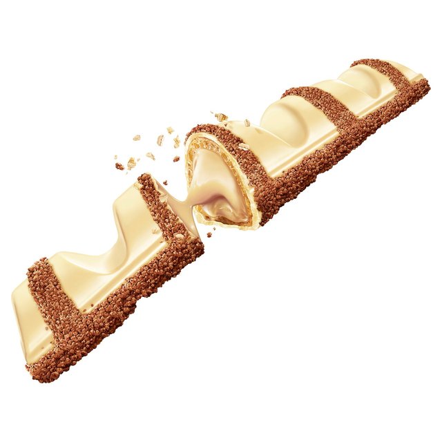 Kinder Bueno White Chocolate & Hazelnut Twin Finger Bar 39g