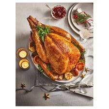 Tesco Finest East Anglian Gold Free Range Whole Turkey Medium 4kg - 5.49kg (Serves 9 to 14)