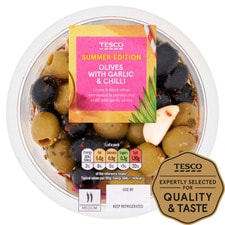 Tesco Mixed Olives With Garlic & Chilli 210G