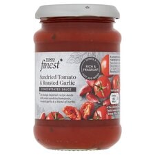 Tesco Finest Sun Dried Tomato & Roasted Garlic Concentrated Sauce 265G