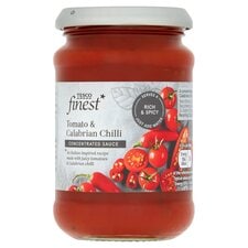 Tesco Finest Tomato & Calabrian Chilli Concentrated Sauce 265G