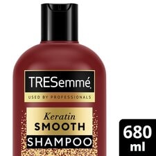 Tresemme Keratin Smooth Shampoo 680Ml