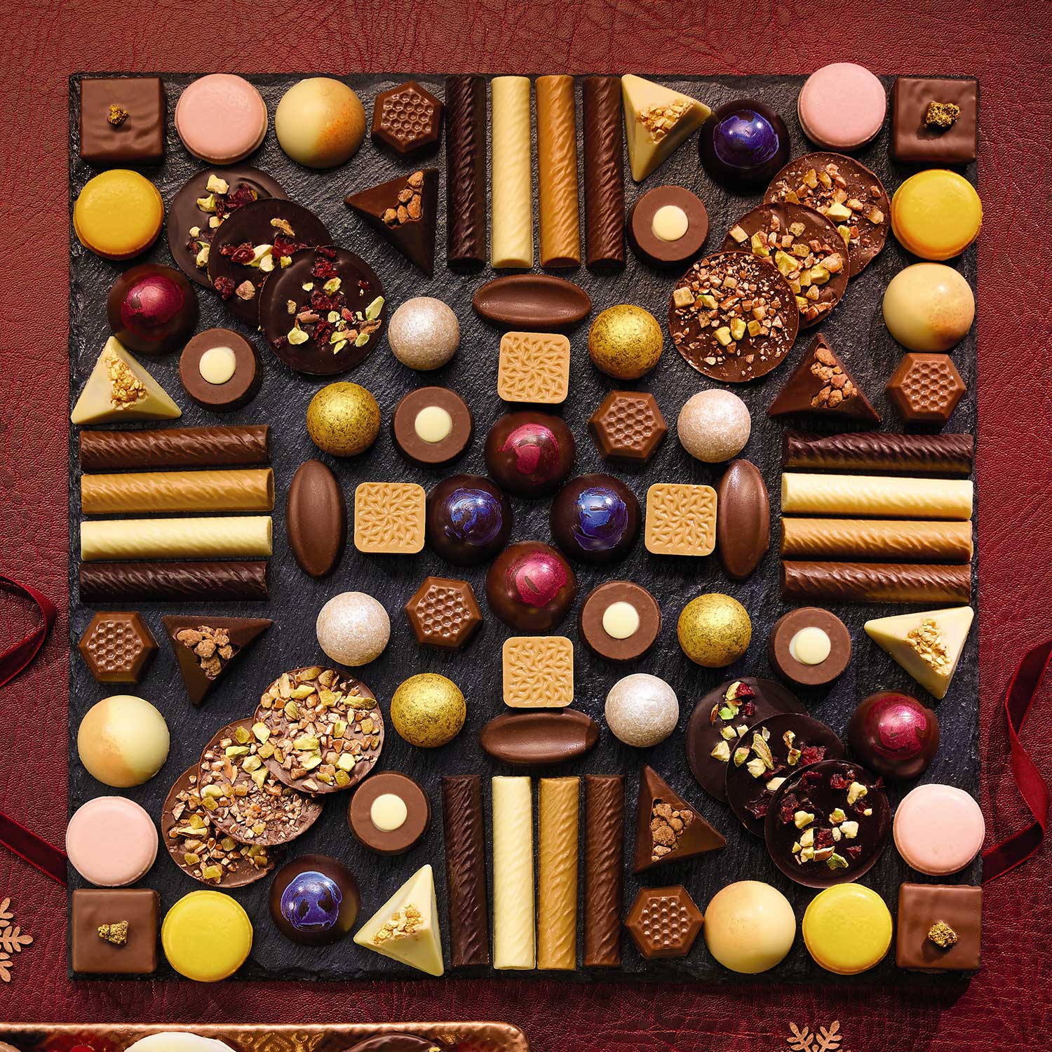 Specially Selected Exquisite Artisan Chocolate Collection 600g