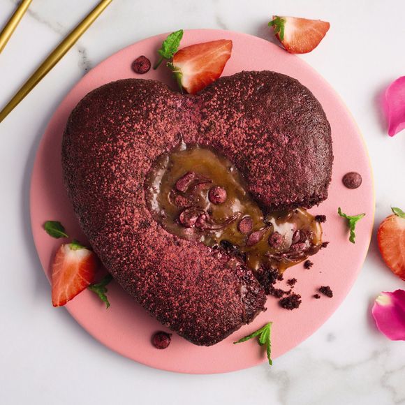 Specially Selected Vegan Chocolate Melt In The Middle Heart 180g