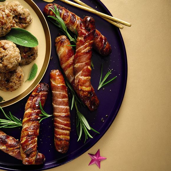 Specially Selected Caramelised Onion Chipolatas Wrapped In Bacon 247g/6 Pack