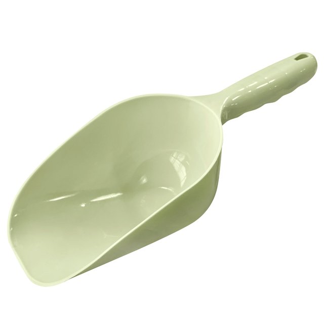 Nutmeg Plastic Scoop 