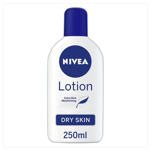 NIVEA Extra Rich Moisturising Body Lotion for Dry Skin 250ml