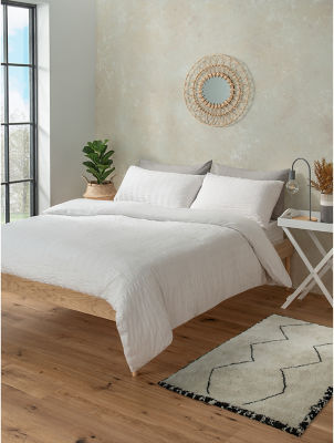 George Home White Seersucker Duvet Set - Double